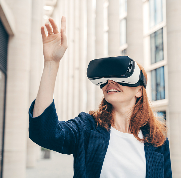 agt-akademie-redhead-businesswoman-managing-business-project-th-2021-12-09-05-55-00-utc